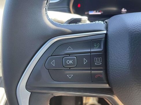 New 2025 Jeep Grand Cherokee Altitude RWD image 27