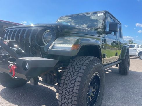 Used 2021 Jeep Gladiator Sport image 11