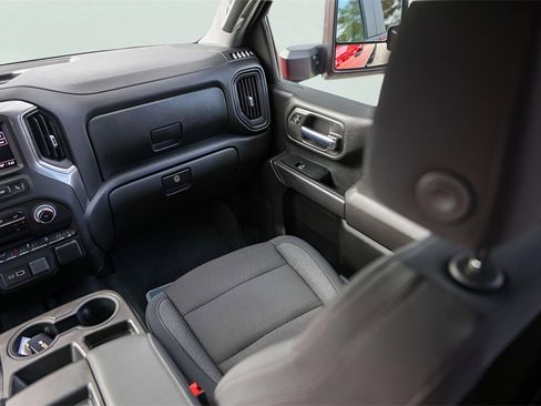 Certified 2024 Chevrolet Silverado 2500 Custom w/ Custom Value Package image 29