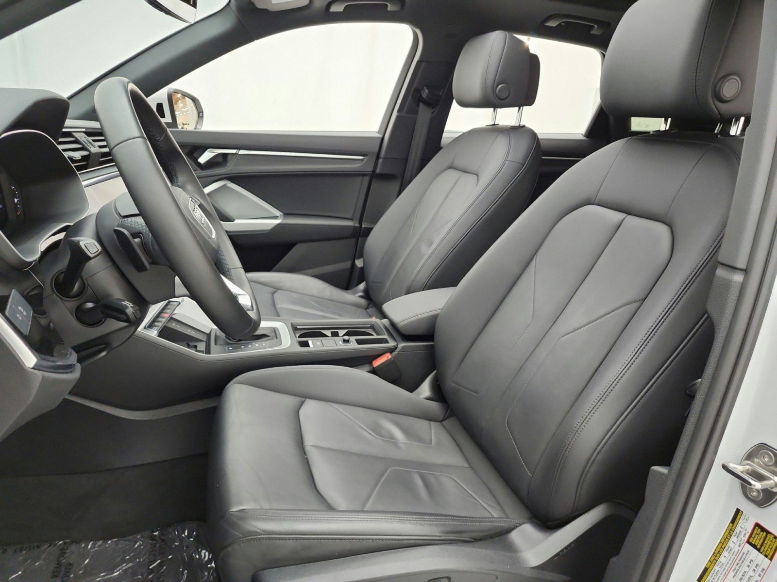 Used 2024 Audi Q3 2.0T Premium w/ Convenience Package AWD/4WD image 12