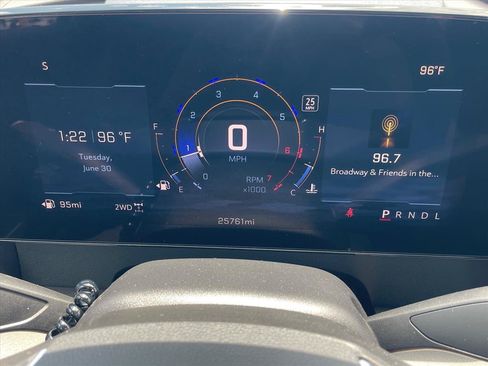 Used 2026 Chevrolet Traverse LT AWD/4WD image 11