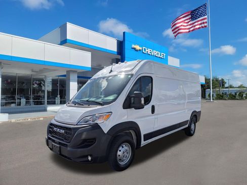 Used 2025 RAM ProMaster 2500 w/ Convenience Group image 8