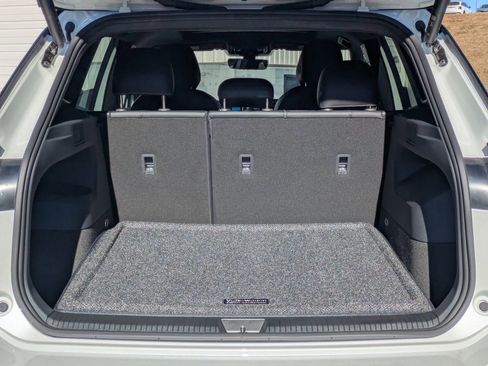 New 2026 Volkswagen Tiguan SE R-Line image 13