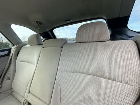 Used 2017 Subaru Outback 2.5i Premium image 14