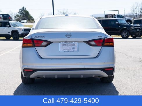 Used 2023 Nissan Altima 2.5 SV FWD image 5