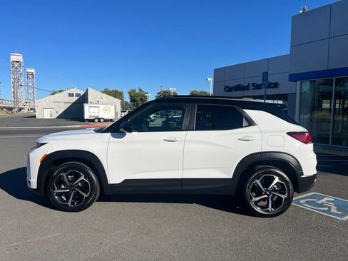 Used 2023 Chevrolet TrailBlazer RS FWD image 8