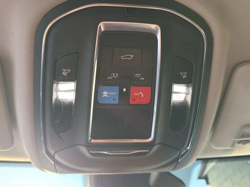 Used 2023 Jeep Grand Cherokee L Limited image 29