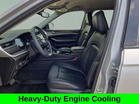 Certified 2023 Jeep Grand Cherokee L Limited w/ Trailer Tow Group (B) image 10