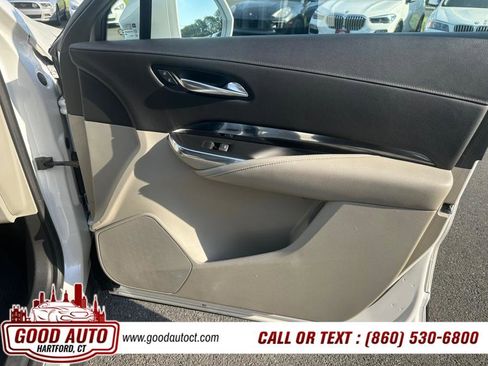 Used 2019 Cadillac XT4 Luxury w/ Cold Weather Package image 15