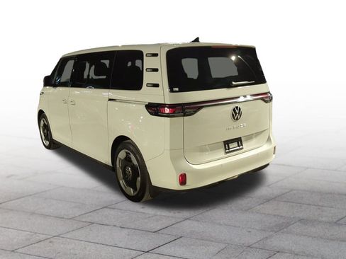 New 2025 Volkswagen ID. Buzz Pro S RWD image 8
