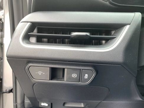 Used 2025 Kia K4 FWD image 20