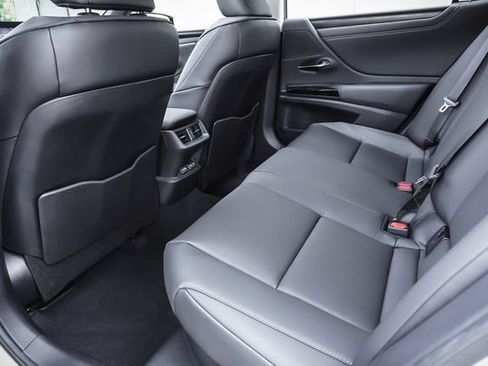 Certified 2025 Lexus ES 300h w/ Premium Package FWD image 21