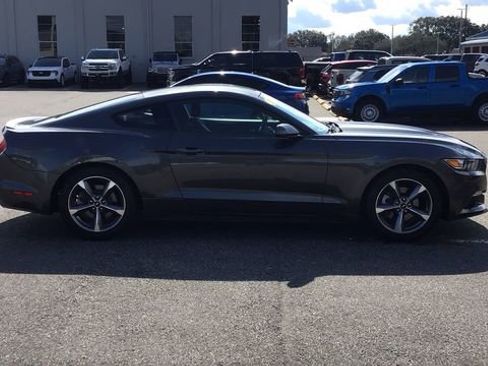 Certified 2017 Ford Mustang Coupe image 5