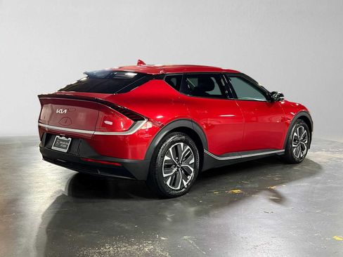Used 2024 Kia EV6 Light RWD image 3