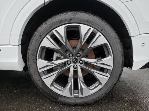 New 2026 Audi Q8 Premium Plus image 12