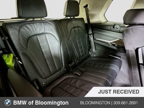 Used 2021 BMW X7 xDrive40i w/ Parking Assistance Package image 27