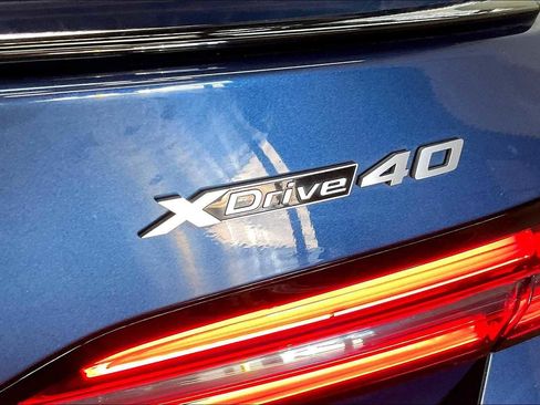 Used 2025 BMW i5 xDrive40 w/ Executive Package image 11