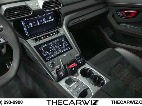 Used 2023 Lamborghini Urus Performante AWD/4WD image 71