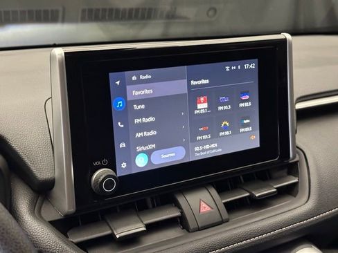 Used 2025 Toyota RAV4 XLE AWD/4WD image 26