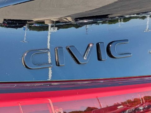 Used 2022 Honda Civic Sport image 10