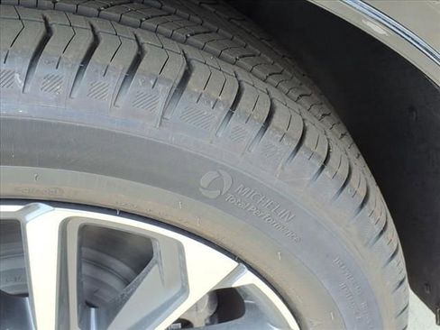 New 2025 Cadillac Lyriq Sport image 15