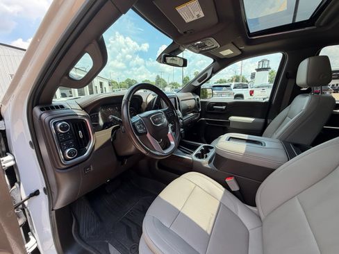 Used 2021 GMC Sierra 1500 SLT w/ SLT Premium Plus Package AWD/4WD image 11