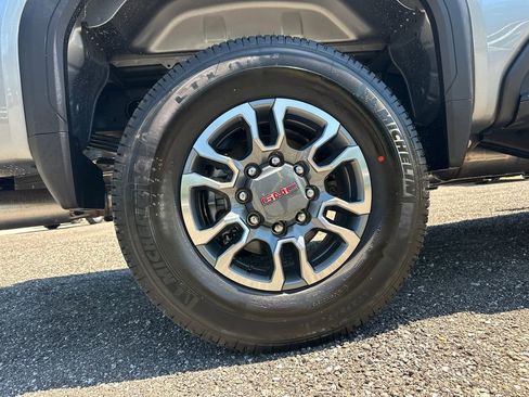 New 2026 GMC Sierra 2500 SLE w/ SLE Value Package; AWD/4WD image 18