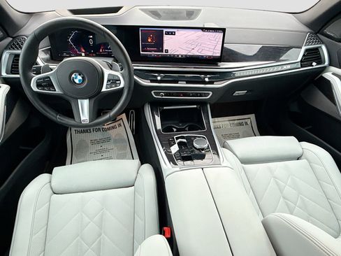 Used 2025 BMW X5 xDrive40i w/ M Sport Package image 16