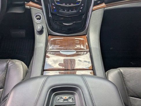 Used 2020 Cadillac Escalade Luxury w/ Escalade Sport Edition RWD image 19