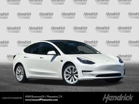 Used 2022 Tesla Model 3 RWD image 1