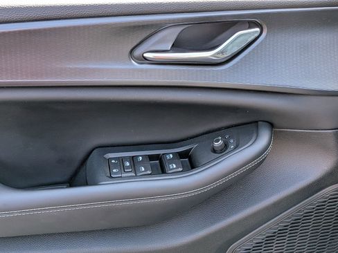 Certified 2024 Jeep Grand Cherokee Laredo image 11