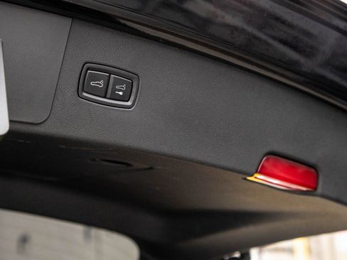 Certified 2023 Porsche Cayenne Turbo image 33