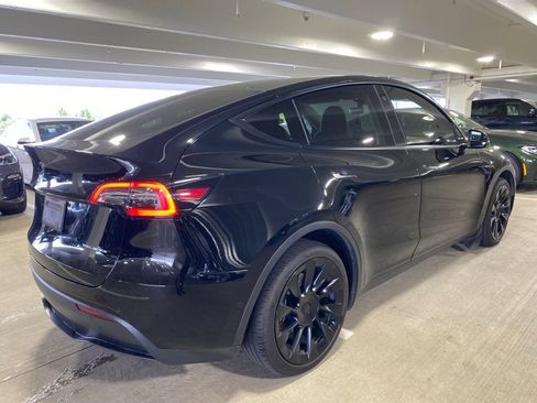 Used 2021 Tesla Model Y Long Range AWD/4WD image 4