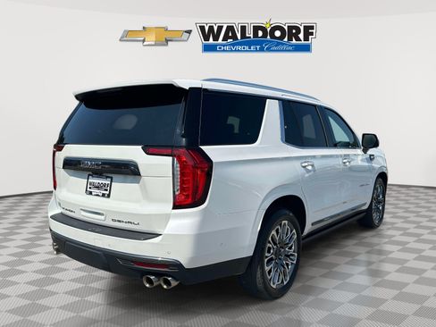 Used 2023 GMC Yukon Denali Ultimate w/ LPO, Floor Liner Package AWD/4WD image 6