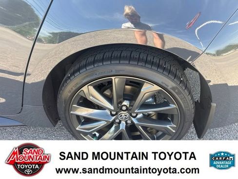 Used 2025 Toyota Corolla XSE FWD image 11
