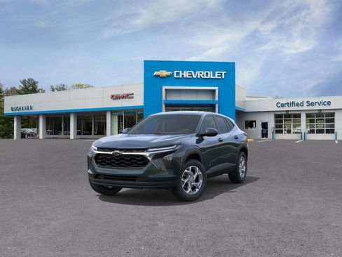 New 2026 Chevrolet Trax LS w/ LS Convenience Package image 8