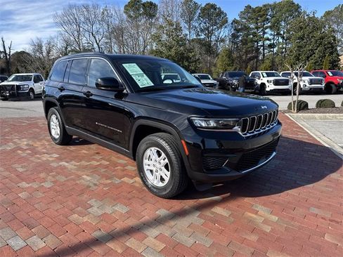 Used 2023 Jeep Grand Cherokee Laredo w/ Luxury Tech Group I image 38