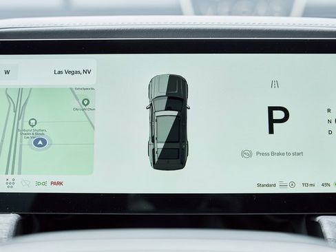 Used 2025 Rivian R1S Adventure image 69