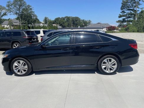 Used 2018 Honda Accord LX image 4