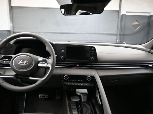 New 2026 Hyundai Elantra SEL Sport Premium FWD image 22