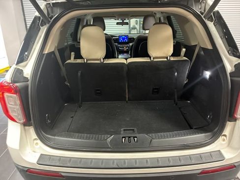 Used 2020 Ford Explorer XLT RWD image 23