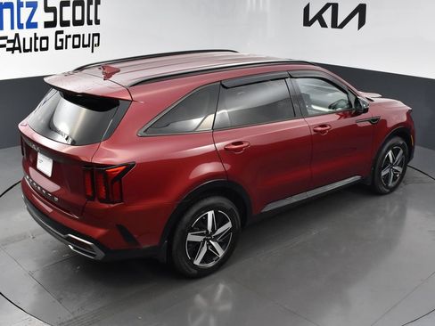 Used 2022 Kia Sorento S FWD image 13