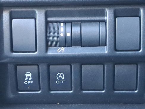 Used 2023 Subaru Crosstrek 2.0i image 23