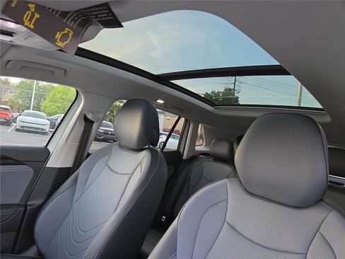 New 2026 Volkswagen Tiguan SE AWD/4WD image 21