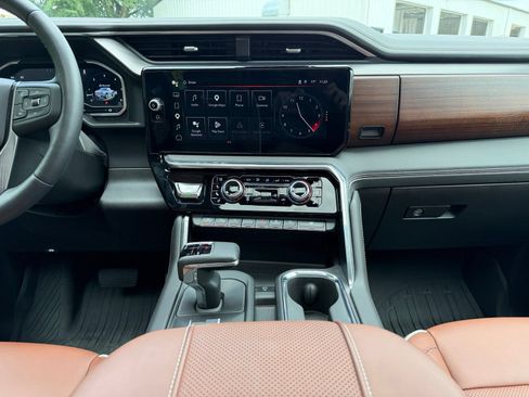 Used 2024 GMC Sierra 1500 Denali Ultimate AWD/4WD image 20