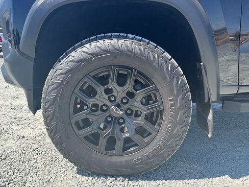 Used 2024 Chevrolet Colorado Trail Boss w/ Advanced Trailering Package AWD/4WD image 12