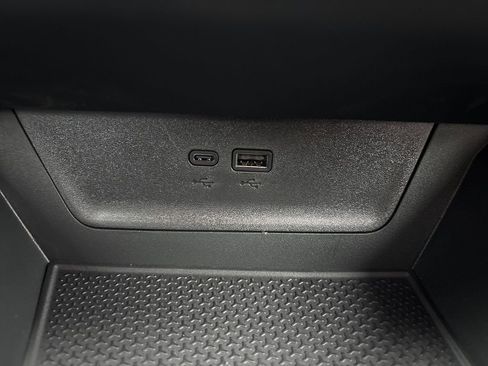 New 2026 Chevrolet Equinox LT w/ Convenience Package II AWD/4WD image 24