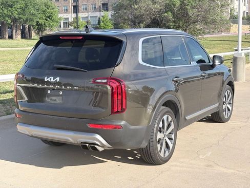 Used 2022 Kia Telluride S image 4