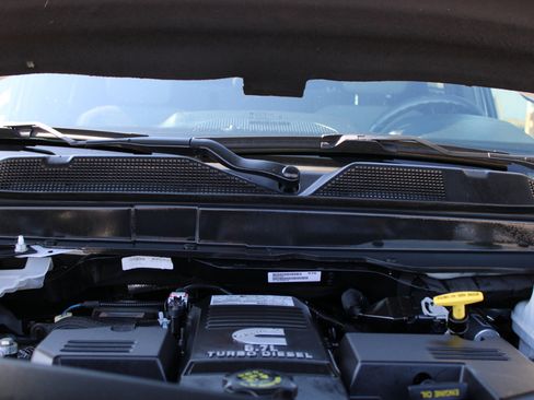 Used 2024 RAM 4500 SLT w/ Quick Order Package 2YG SLT image 13