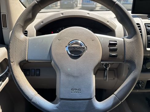 Used 2008 Nissan Frontier SE w/ SE Value Truck Pkg AWD/4WD image 11